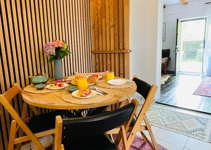 Whispering Pines Nyaraló *