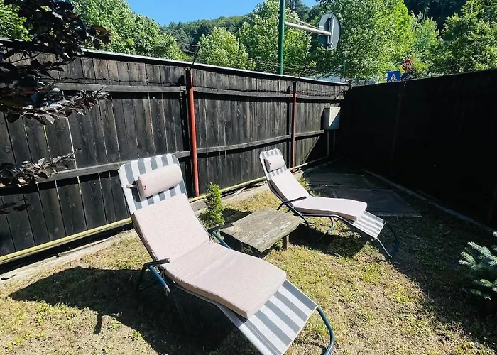 Whispering Pines Brassó