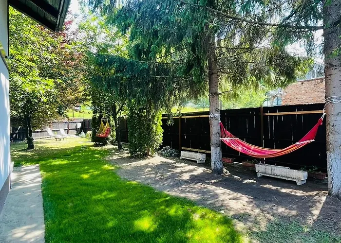 Whispering Pines Nyaraló *